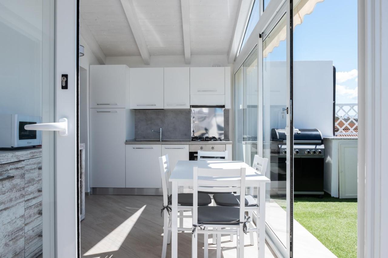 Attico Jasmin Apartment Quartu Sant'Elena Bagian luar foto