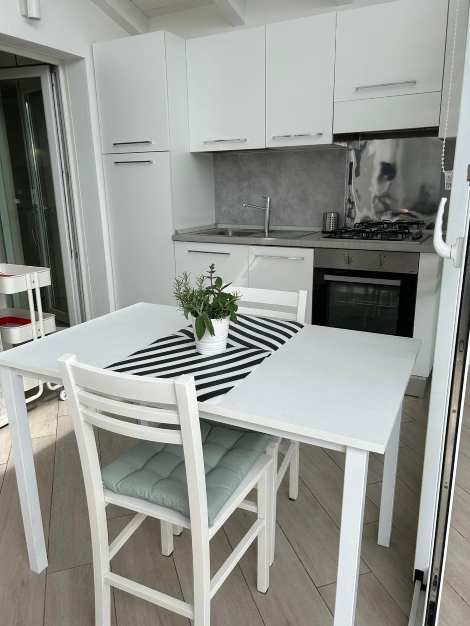 Attico Jasmin Apartment Quartu Sant'Elena Bagian luar foto
