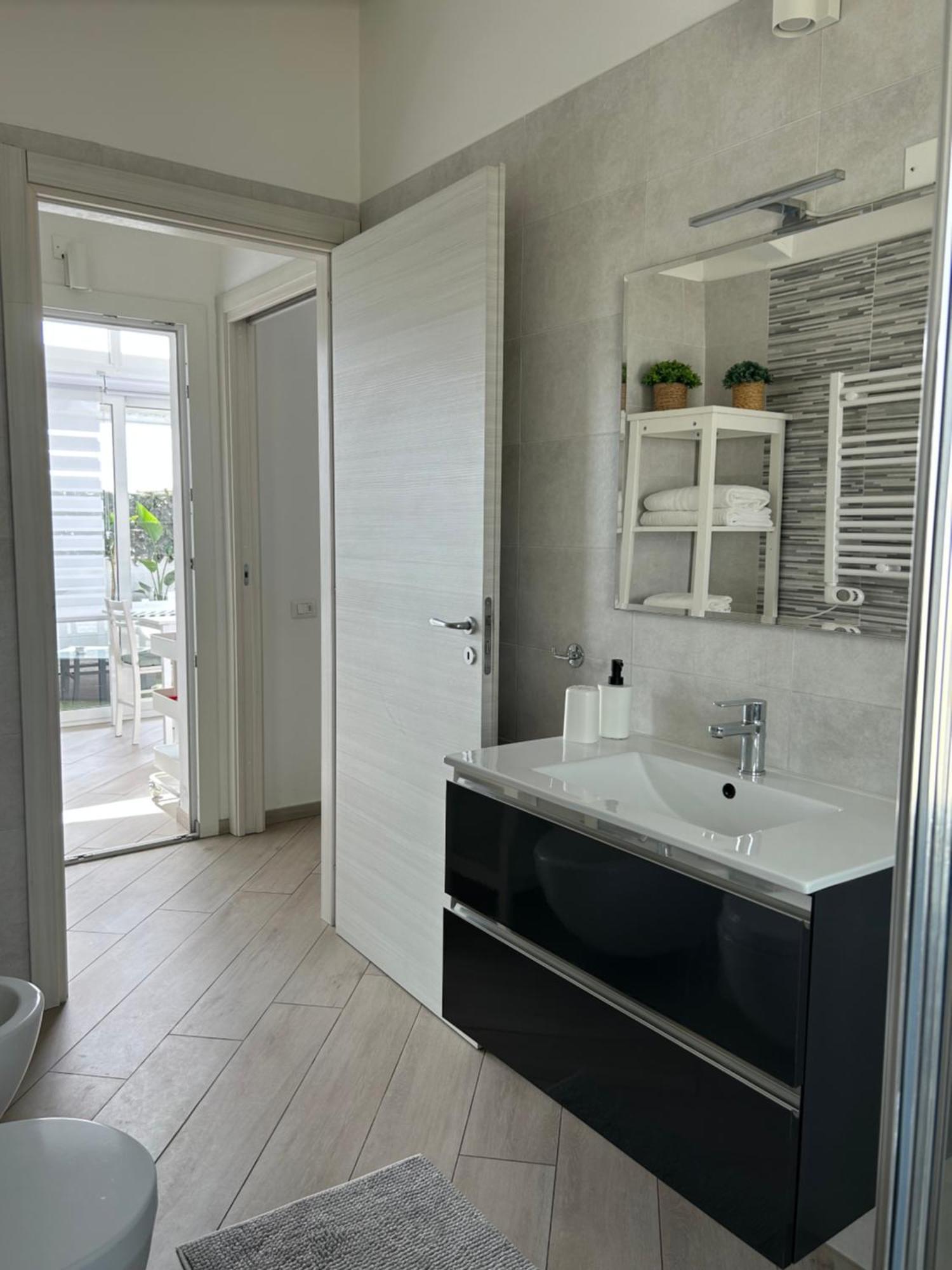 Attico Jasmin Apartment Quartu Sant'Elena Bagian luar foto