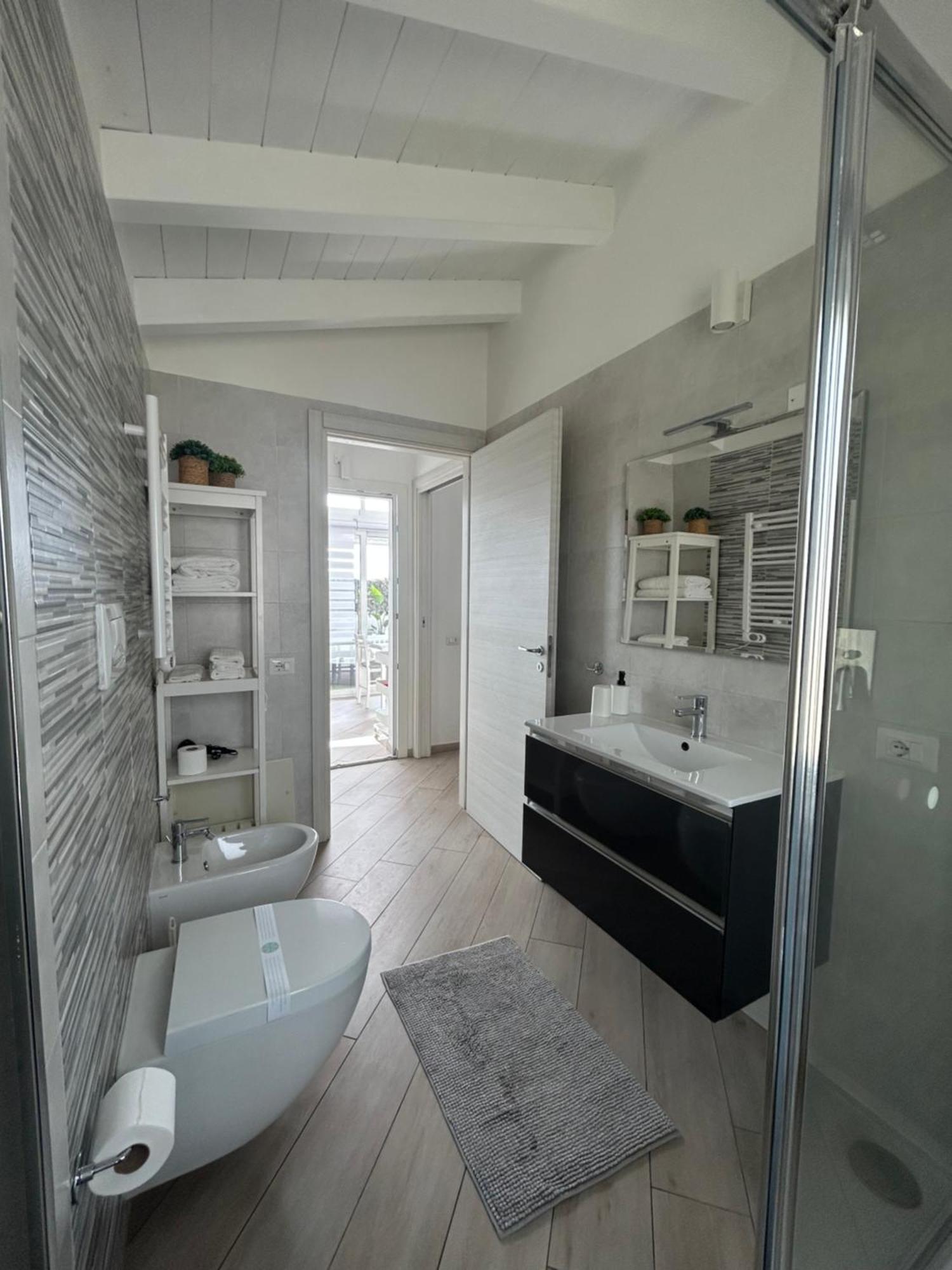 Attico Jasmin Apartment Quartu Sant'Elena Bagian luar foto