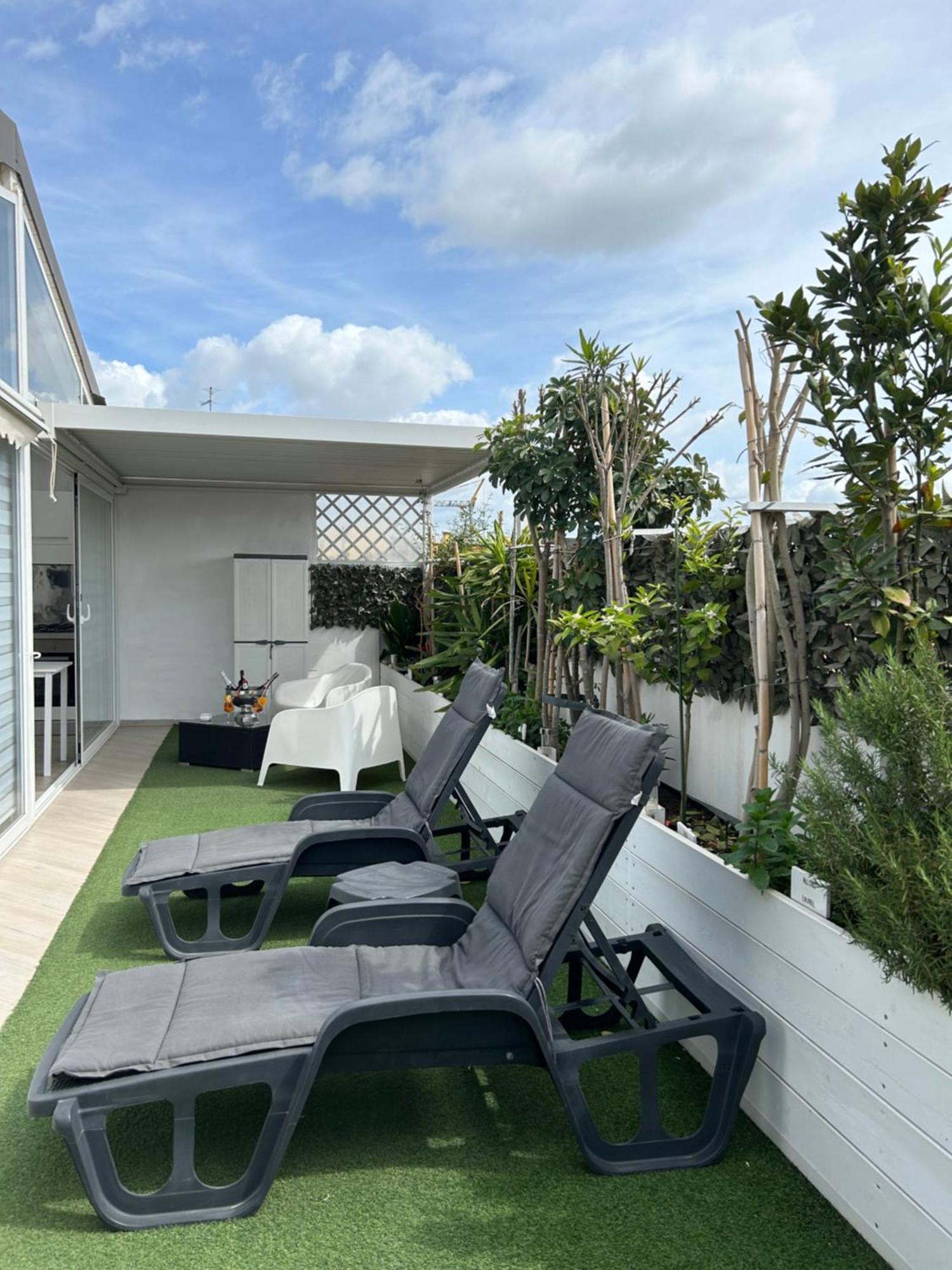 Attico Jasmin Apartment Quartu Sant'Elena Bagian luar foto